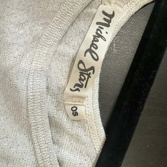 MICHAEL STARS White & Slight Shimmer Elevated Basic Tank Top - One Size - Picture 7 of 8